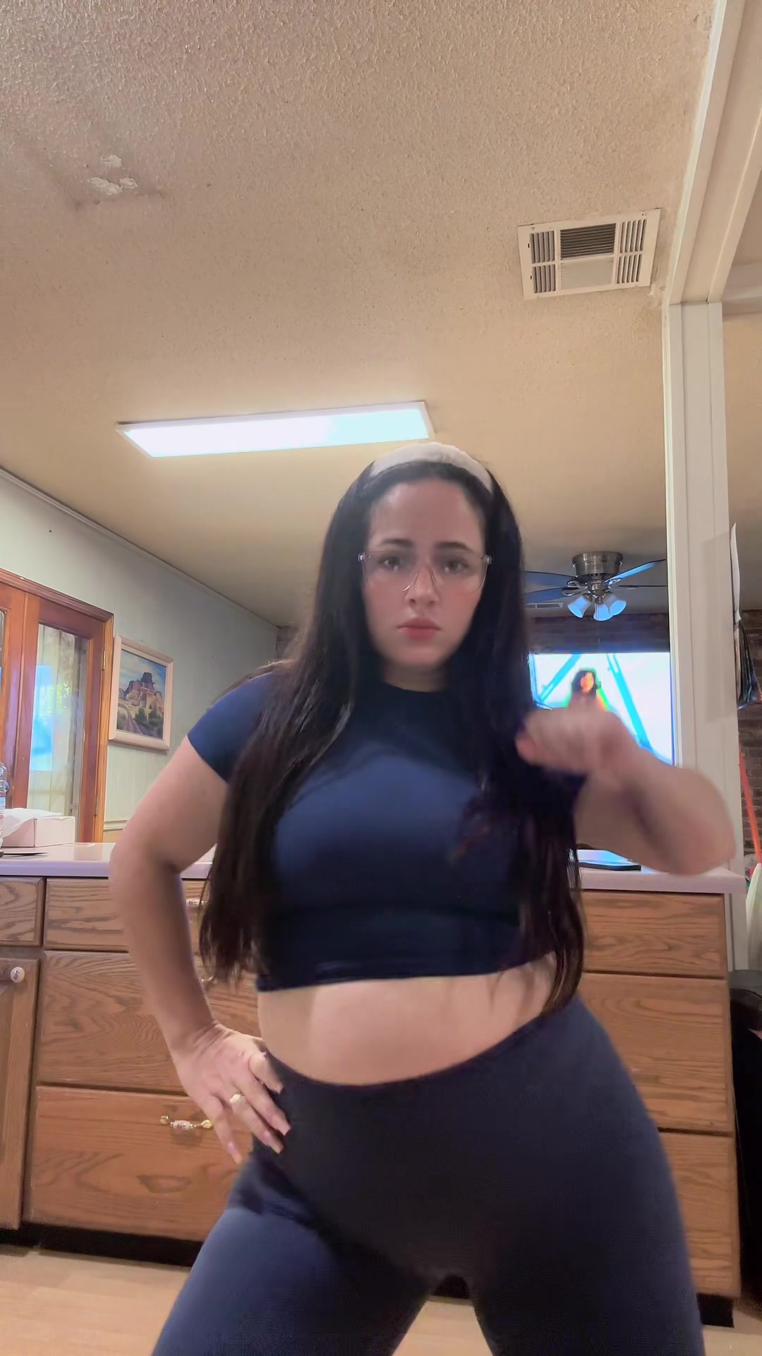 @CurvyIsa