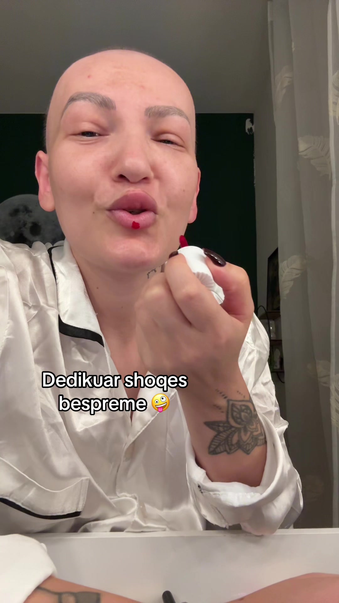 @Rovena Boshnjaku 🎗️