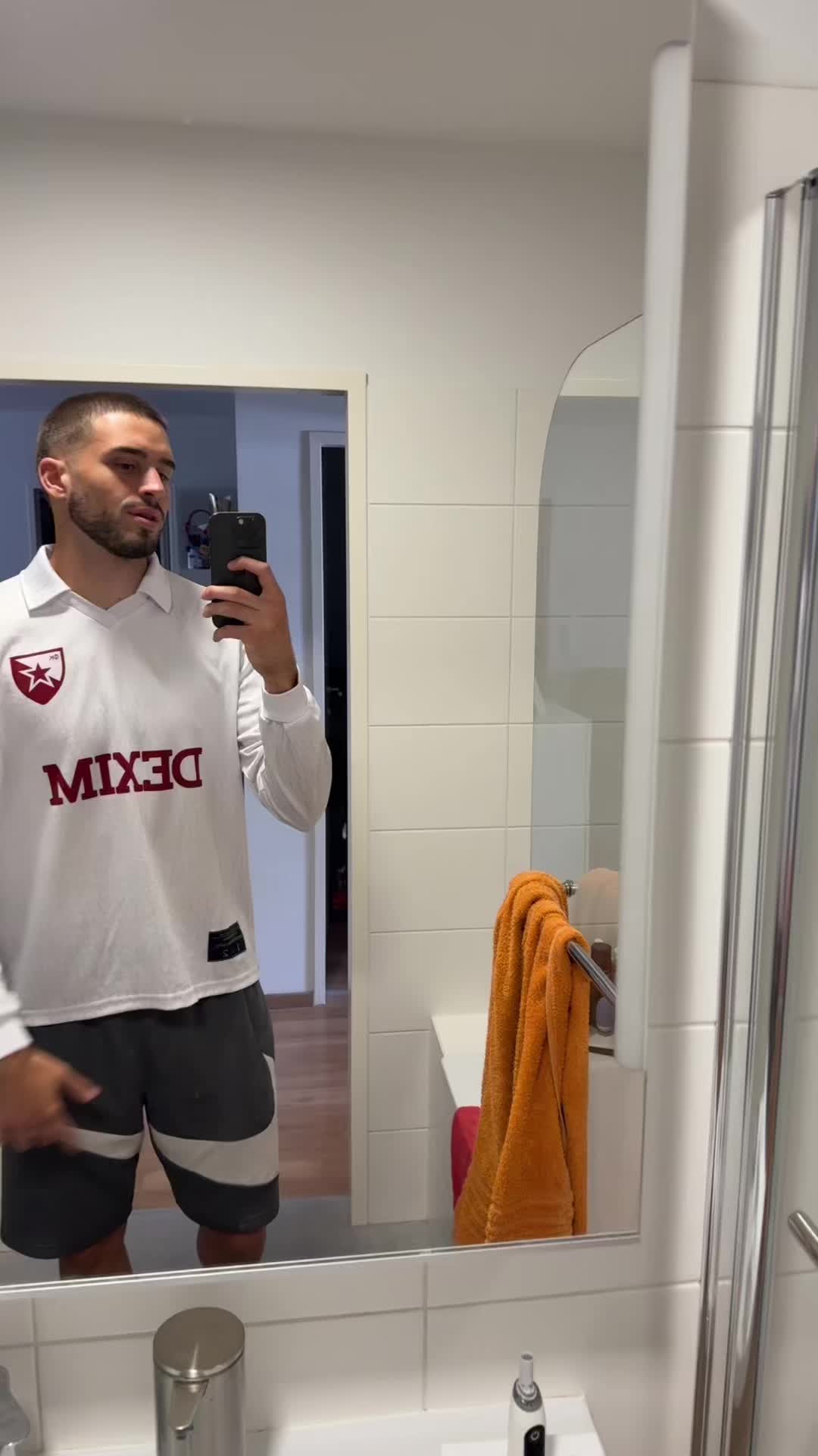 @Sa&scaron;a