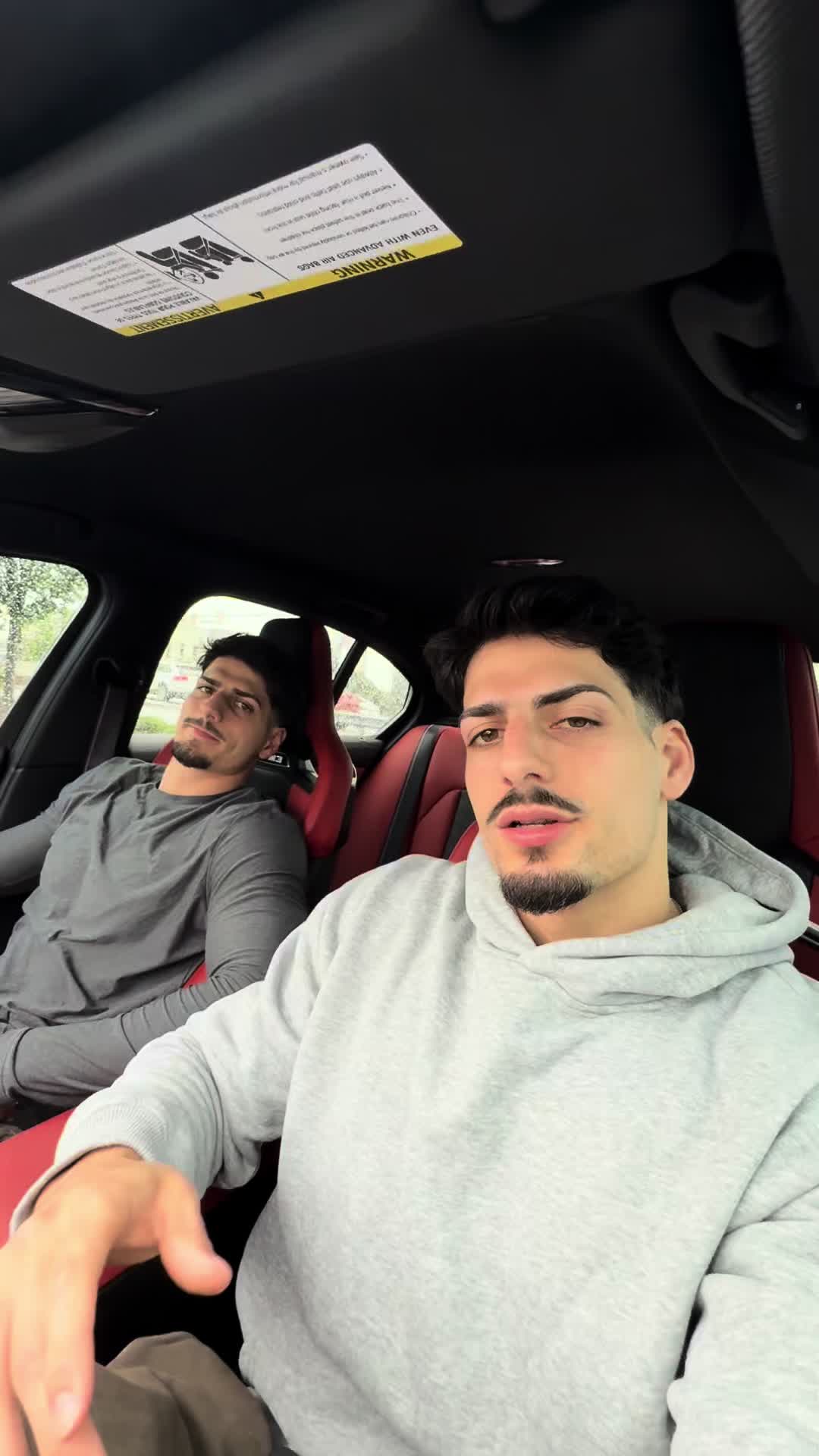 @Motta Twins