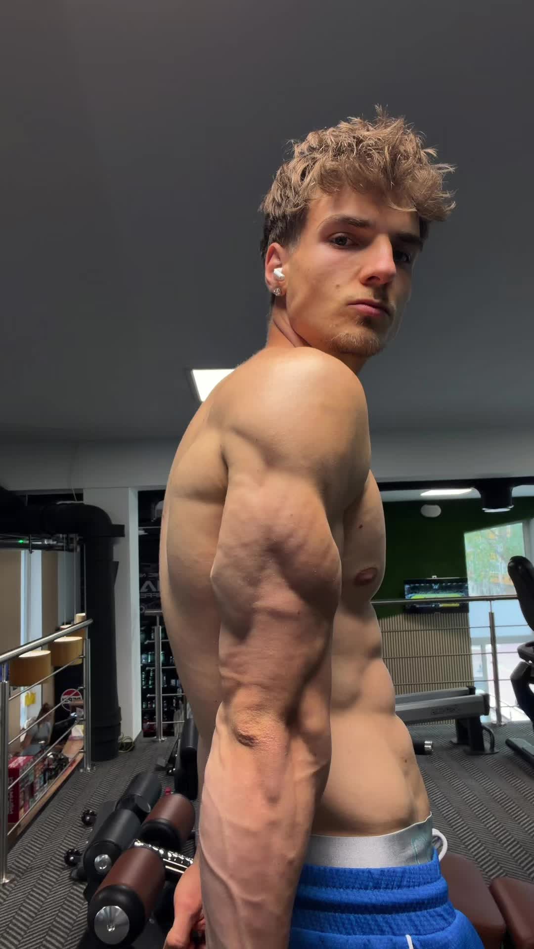 @Lucas Schmidt