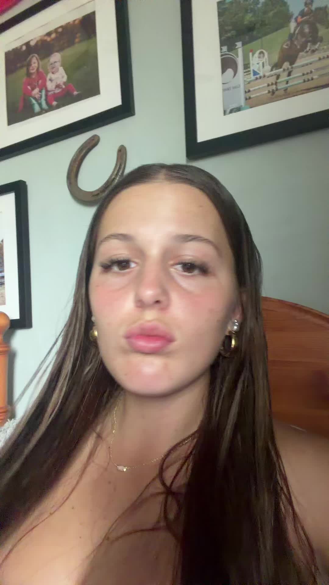 @👻