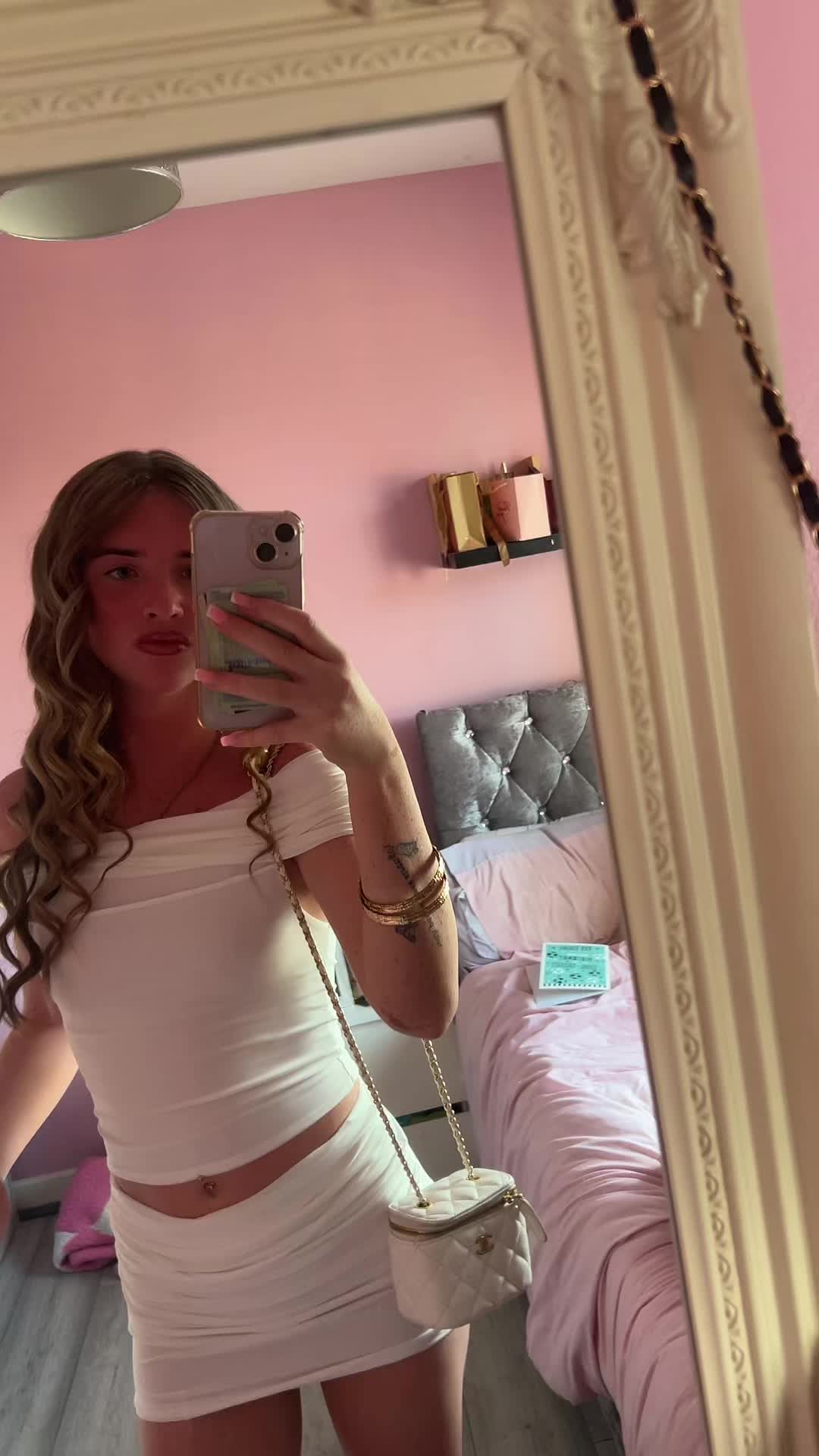@hollyjenningsxx