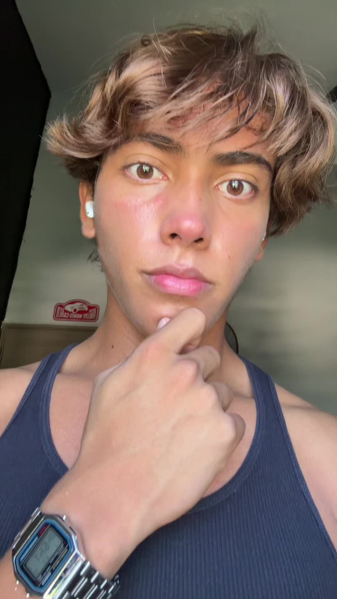 @Aar&oacute;n Acosta