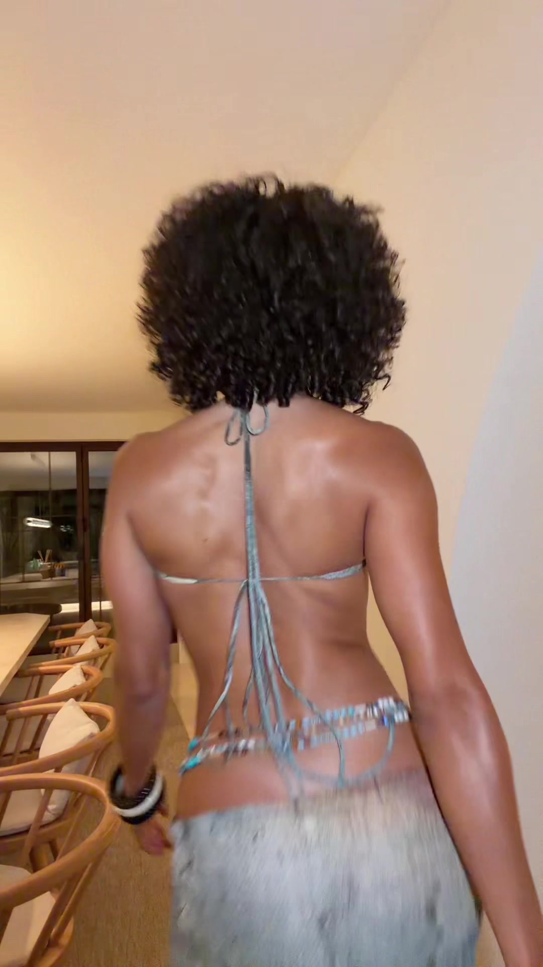 @thisisnotyillian