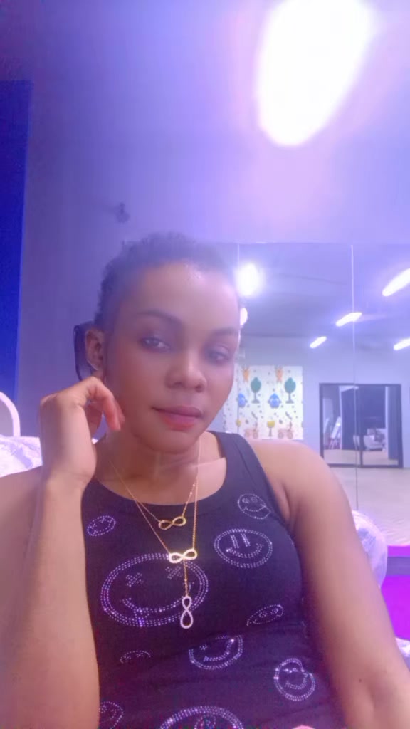 @happy gal 256