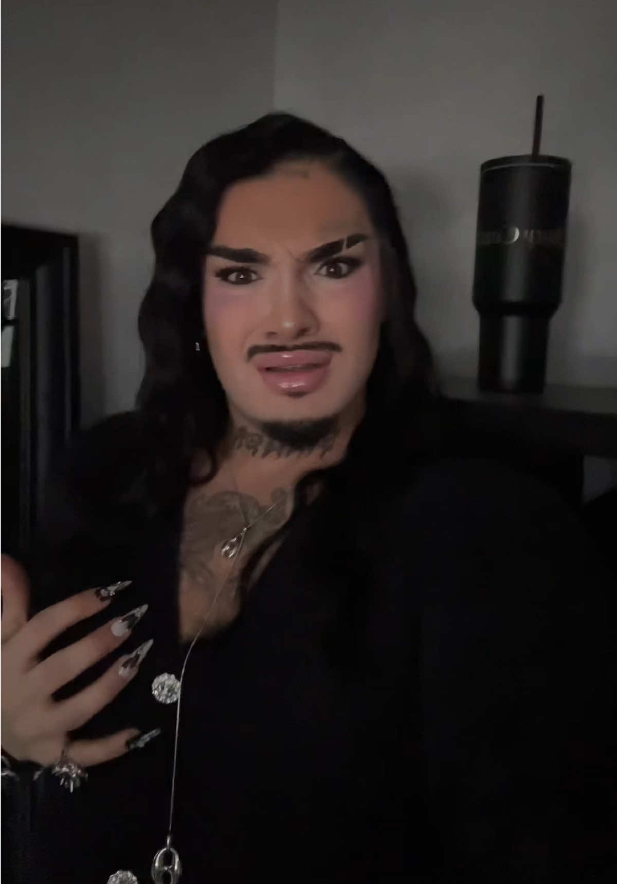 @𝐢𝐜𝐲 𝐠𝐨𝐫𝐠𝐨𝐧🐍