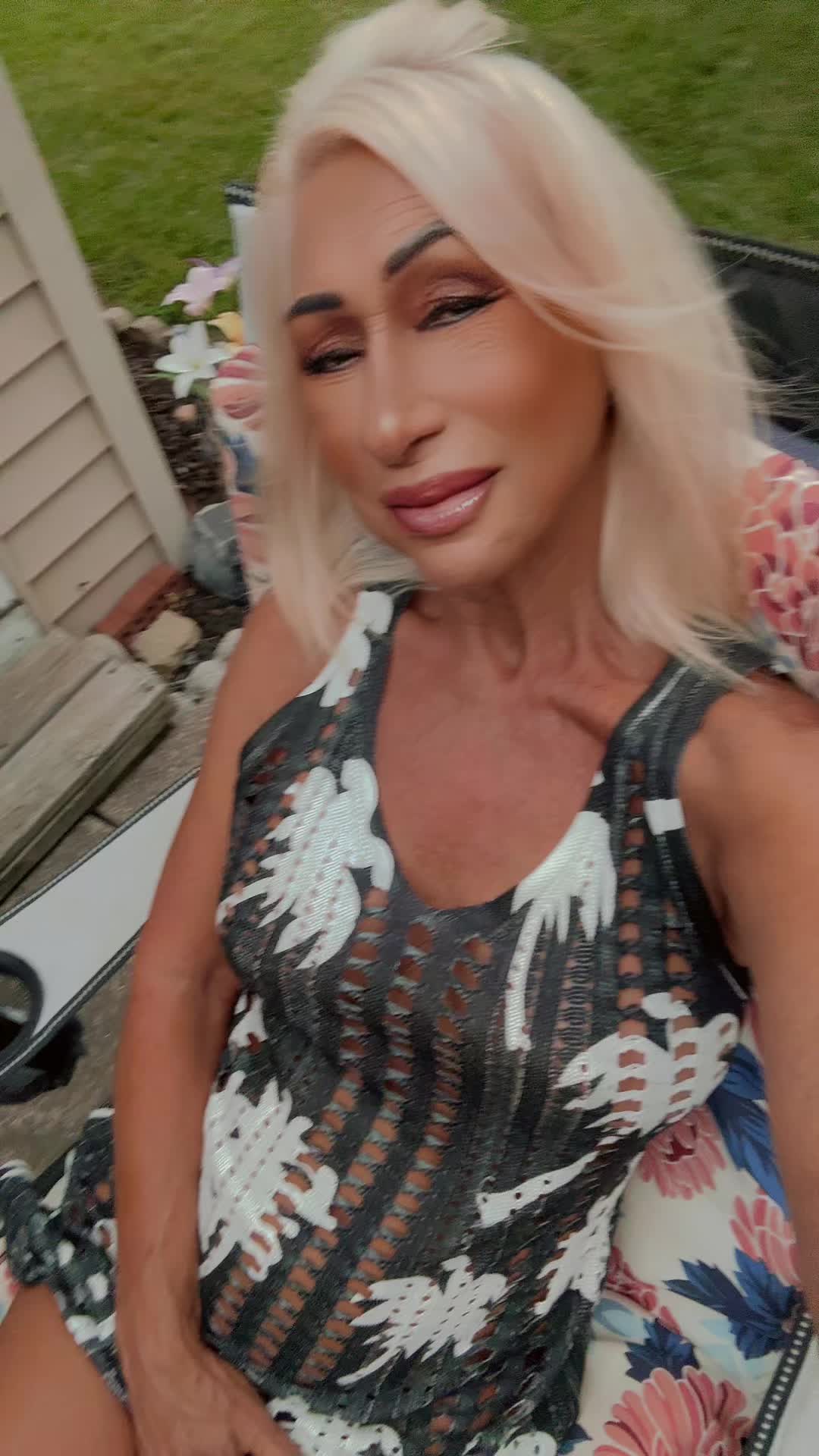 @Tena