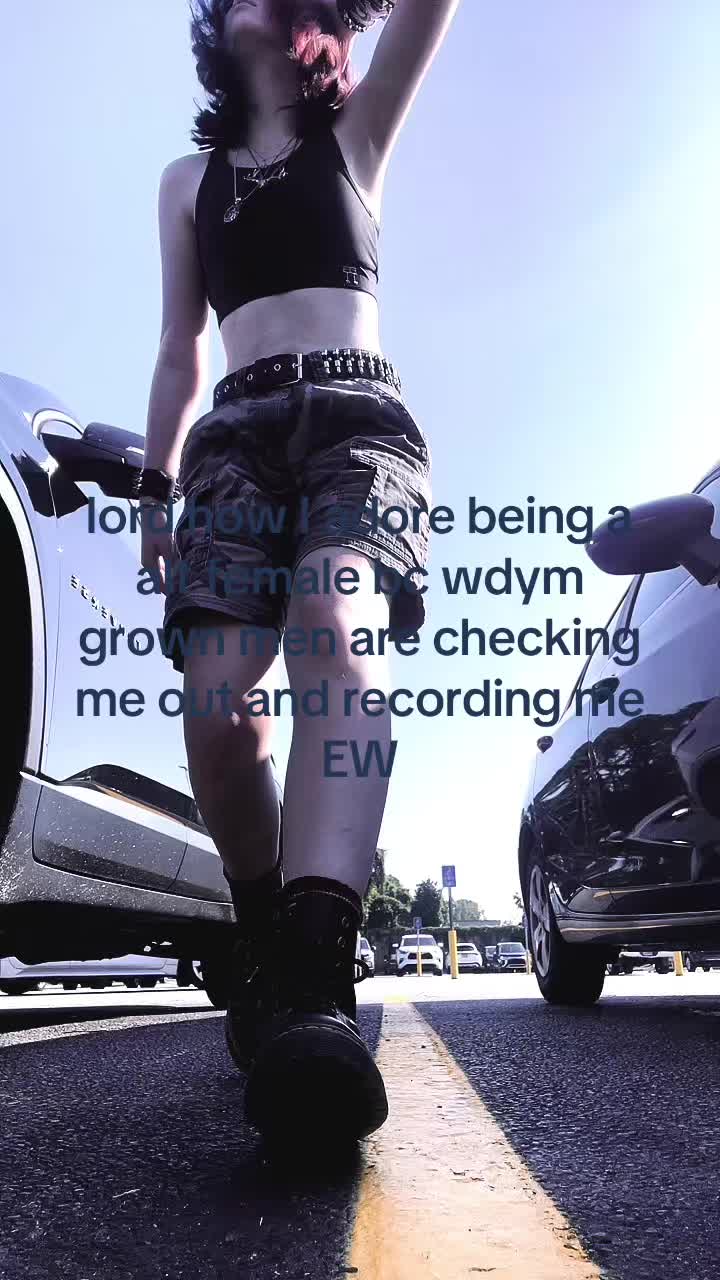 @⛤