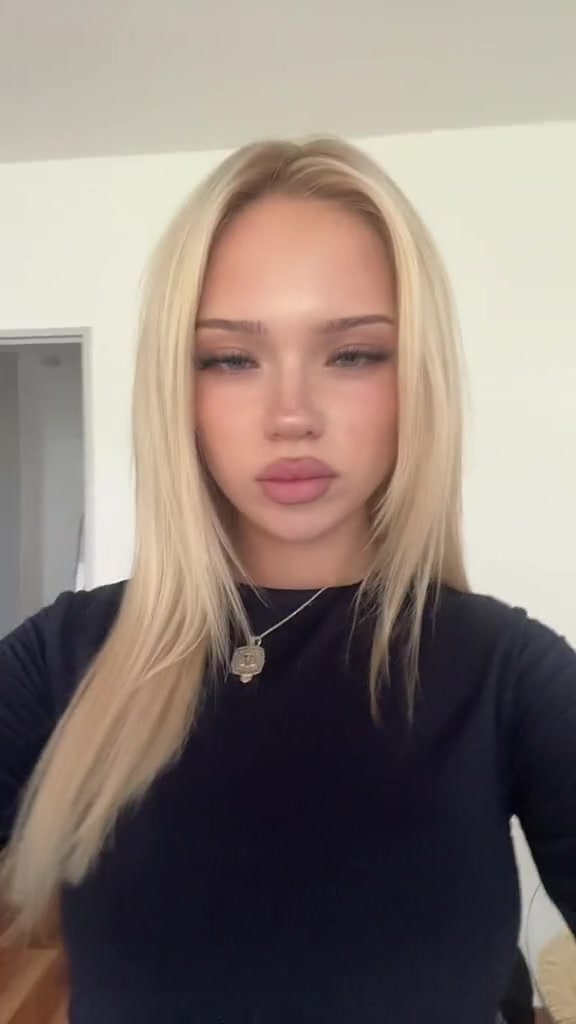 @аня