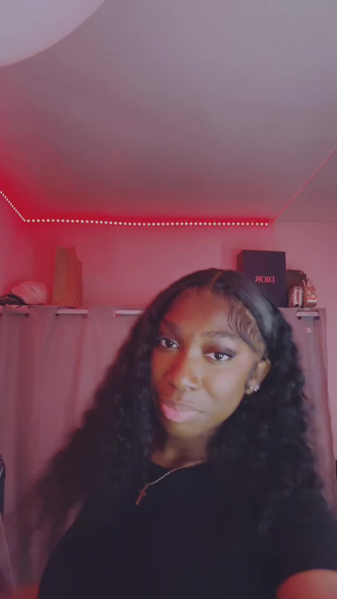 @JE SUIS HYPER DR&Ocirc;LE