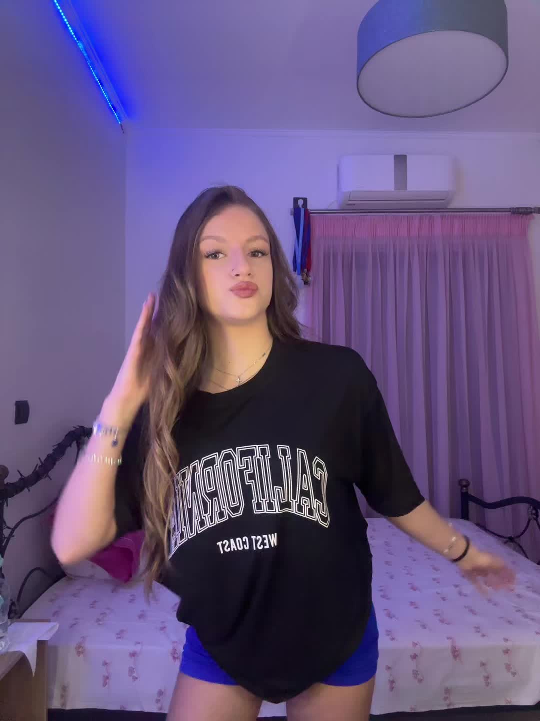 @𝓔𝓵𝓮𝓷𝓪