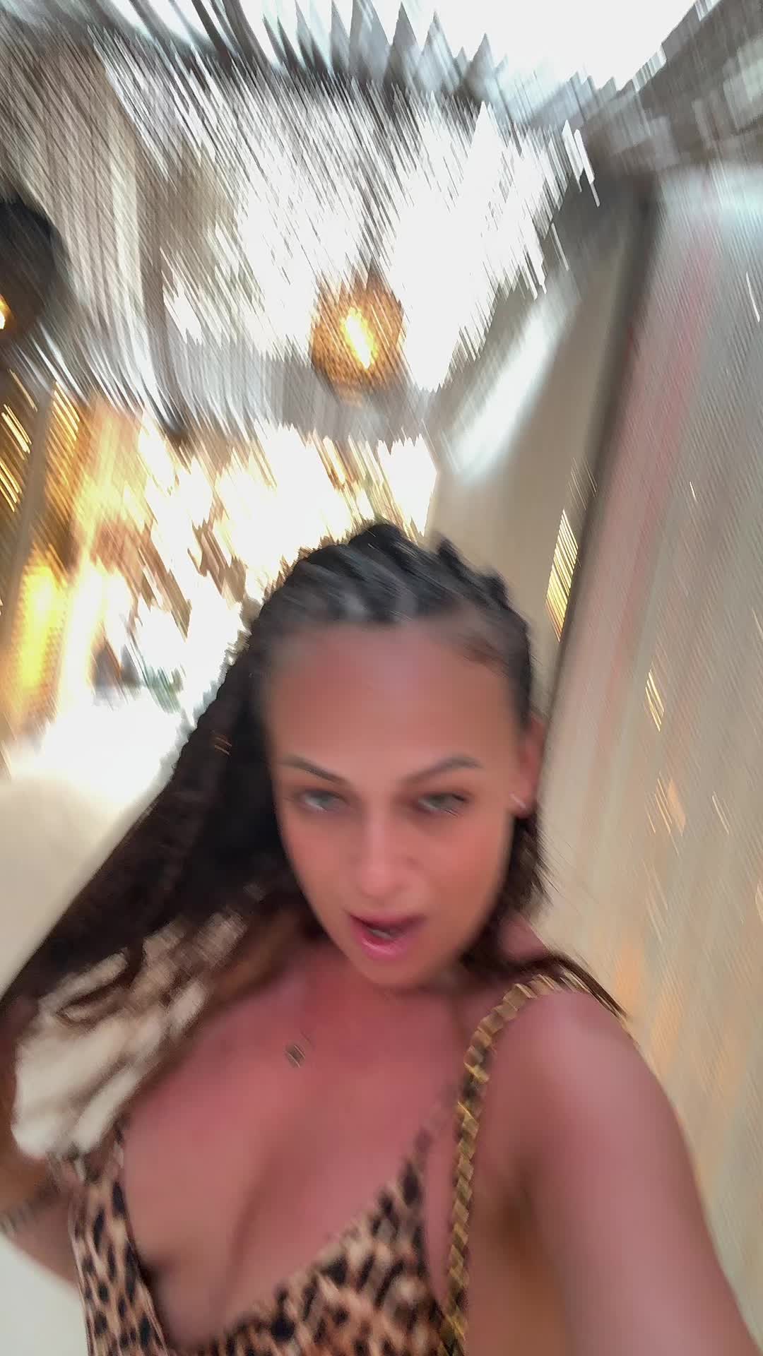 @𝓓𝓮𝓷𝓲𝓼𝓼𝓮 🧿