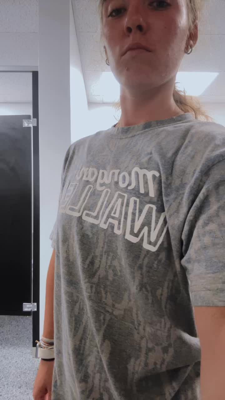 @Isabella