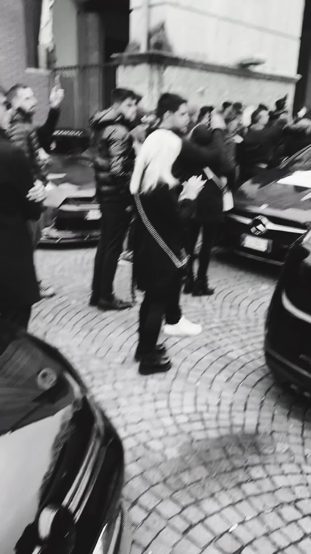@__040.viola_