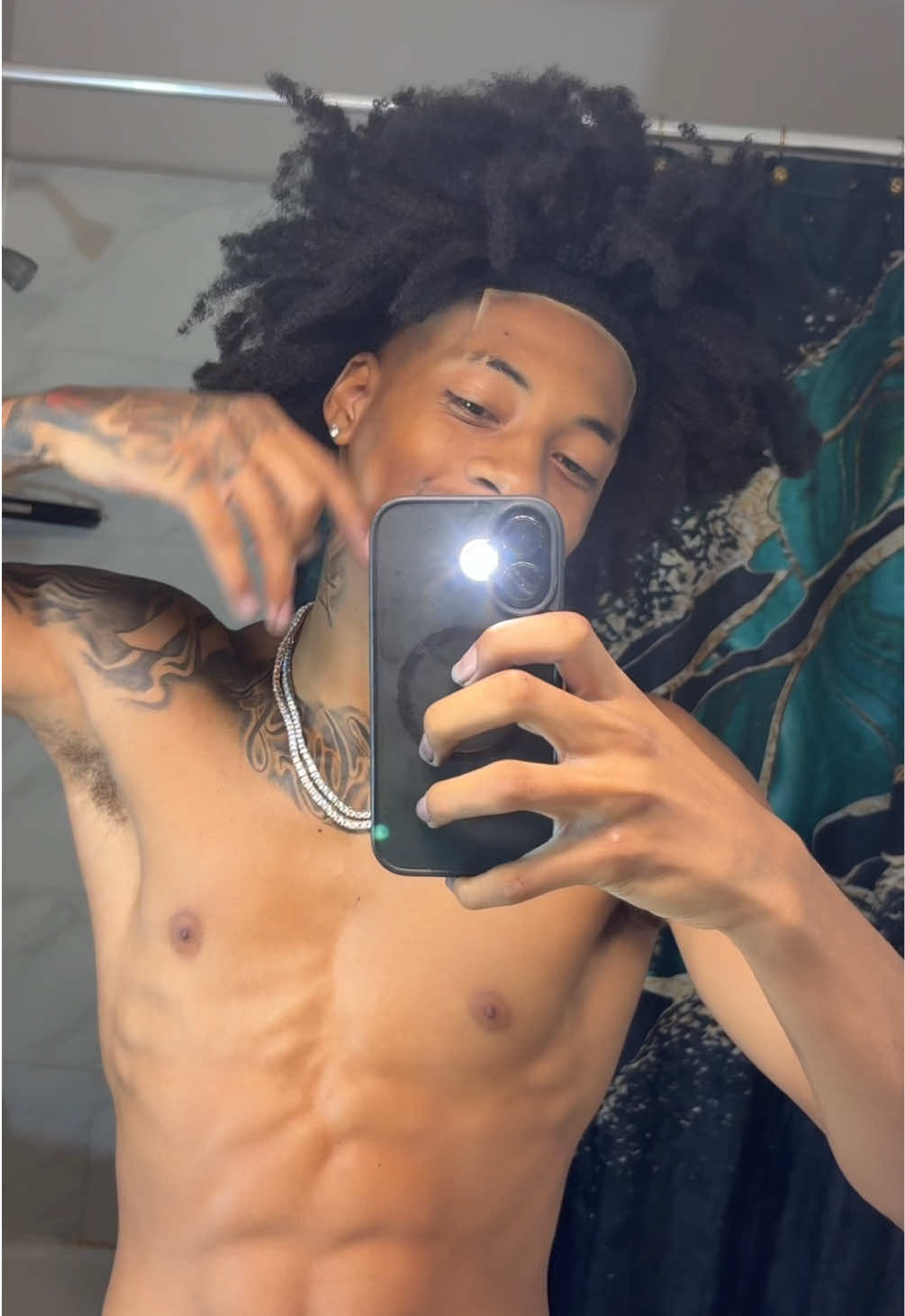 @jayshawnn
