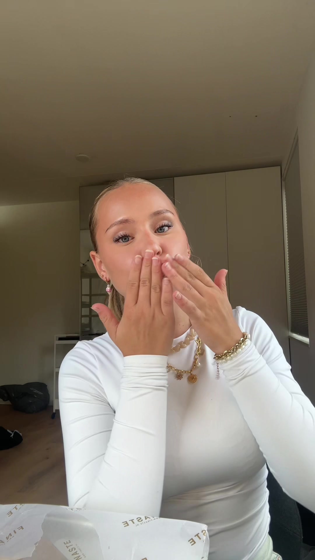 @isislinnemans