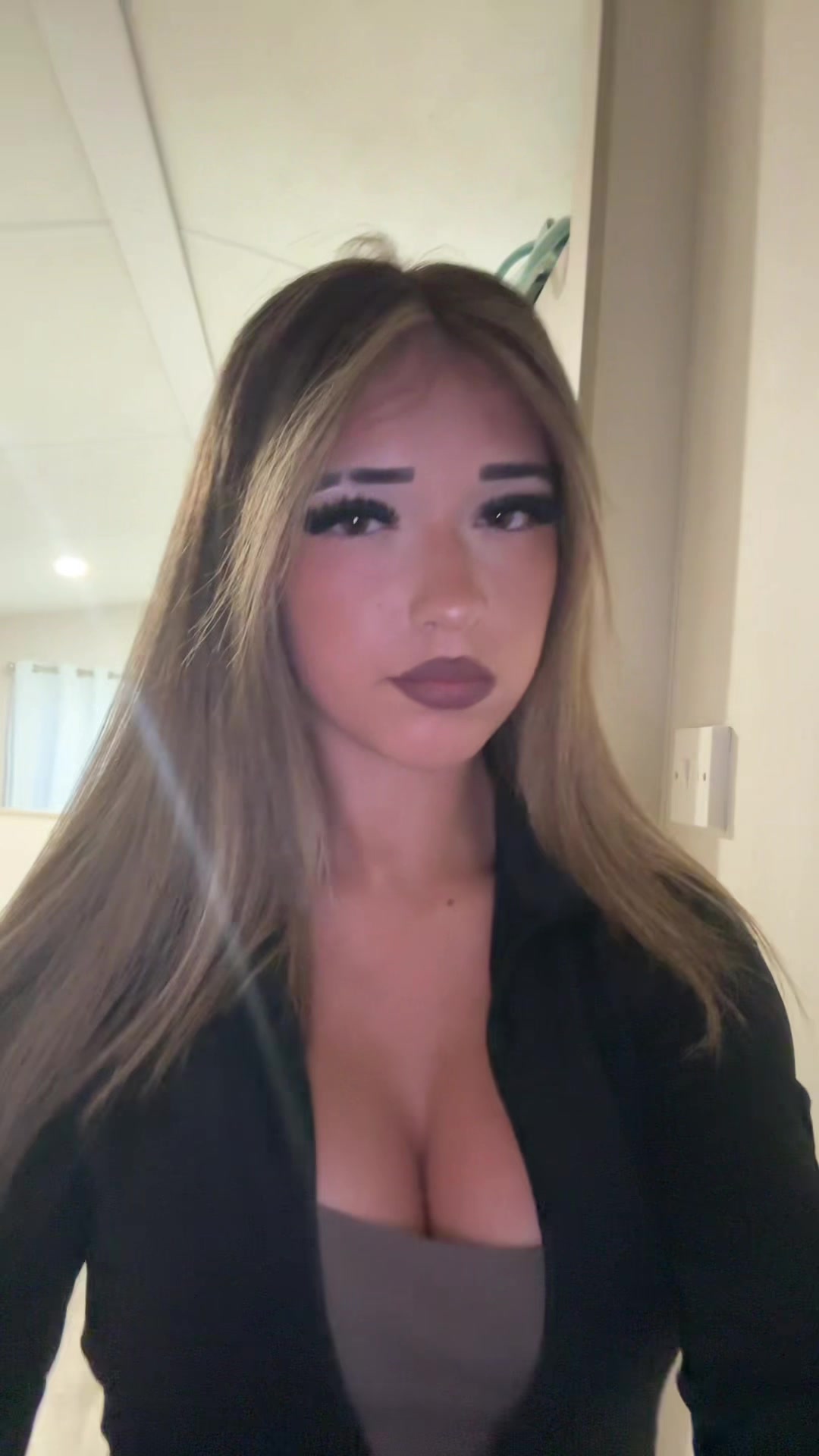 @🦄