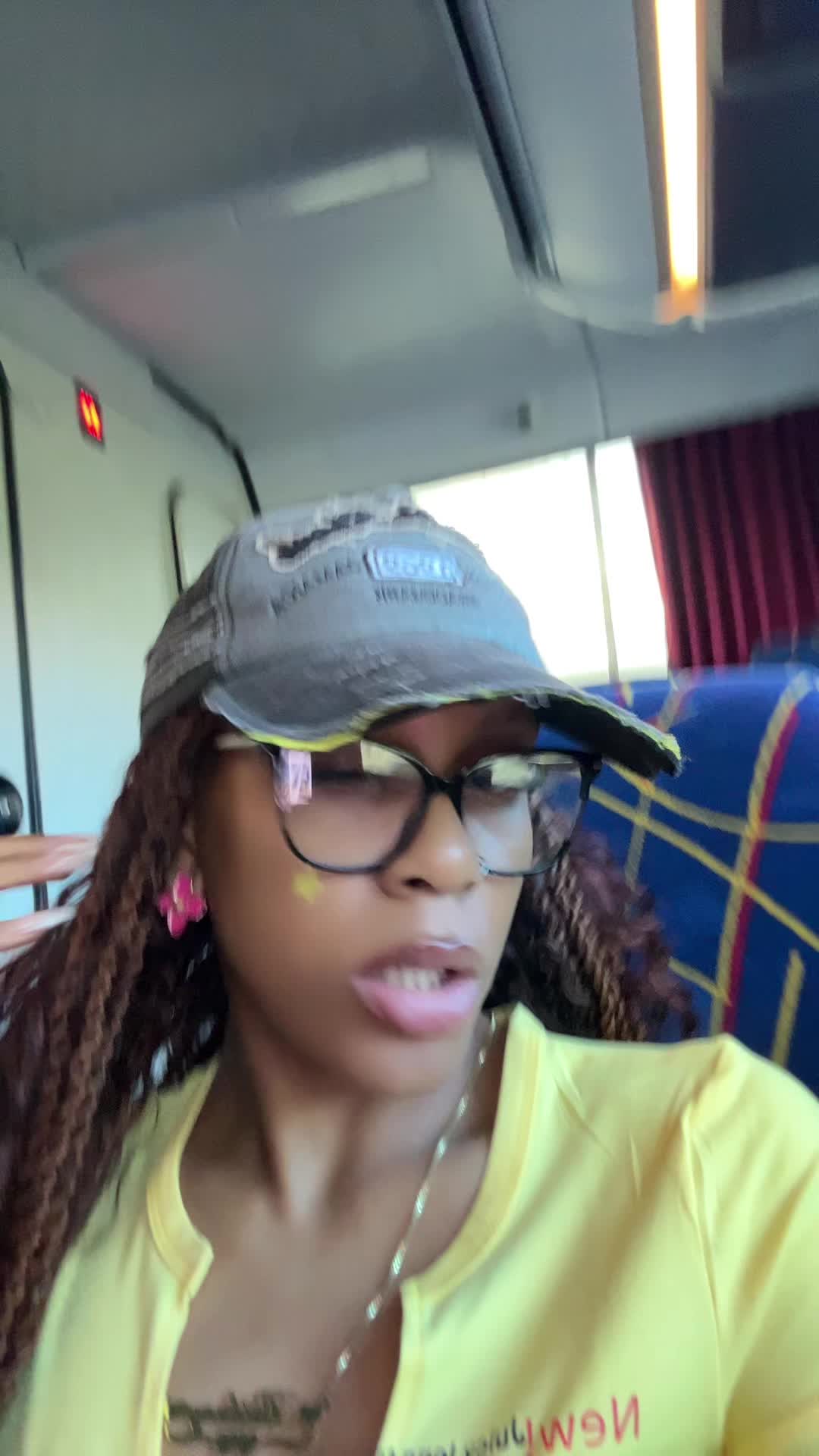 @beth.