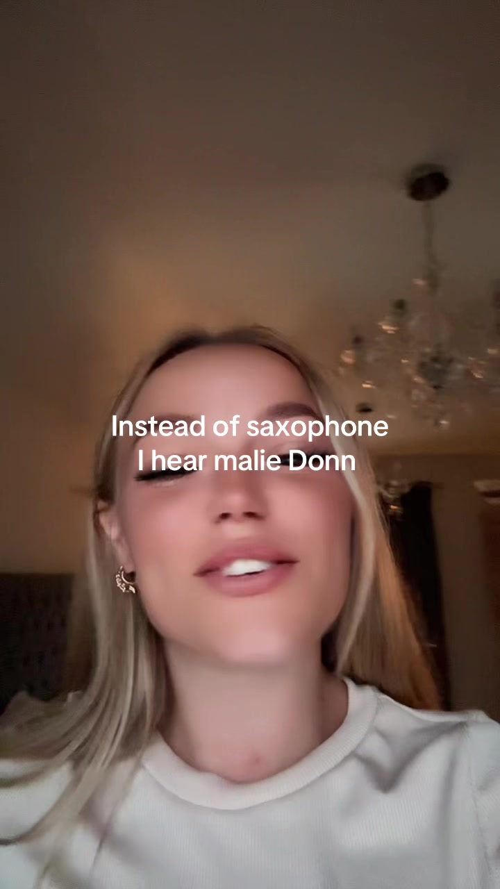 @🐝