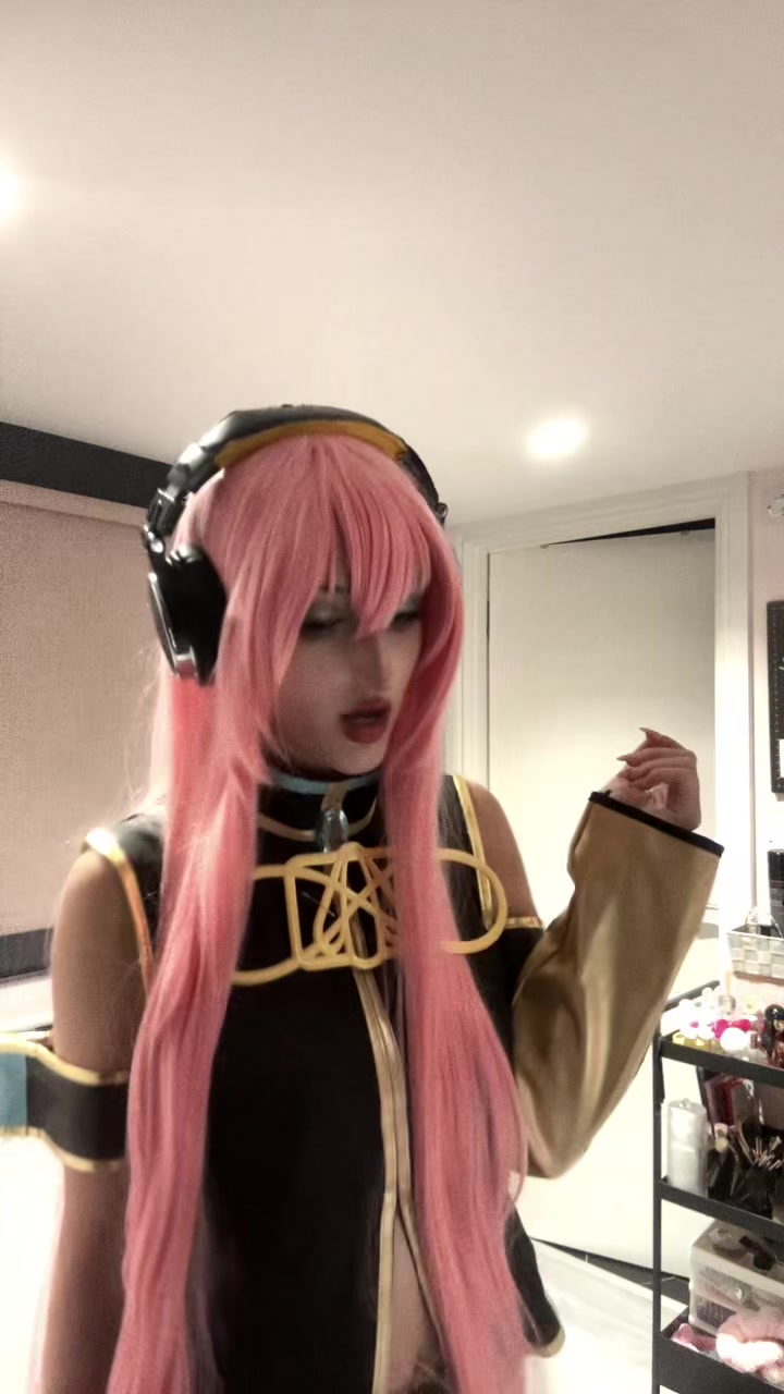 @ִ ࣪𖤐