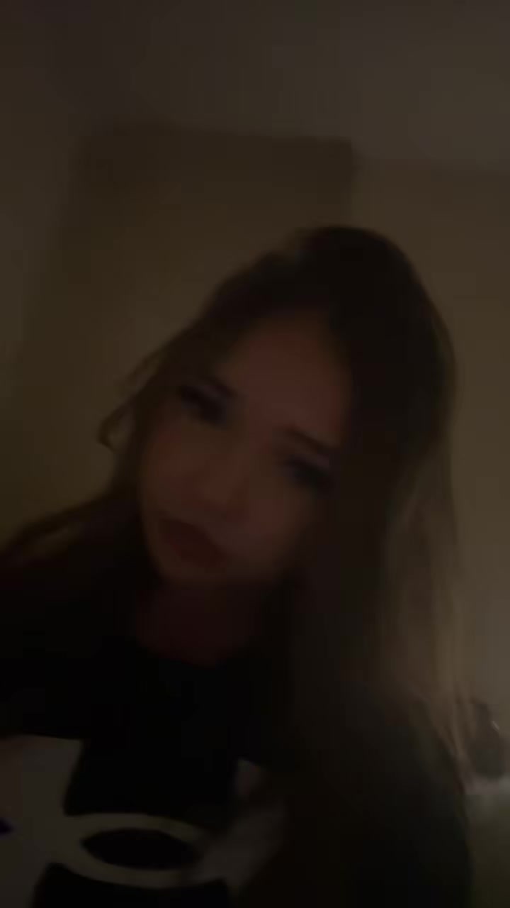 @bella