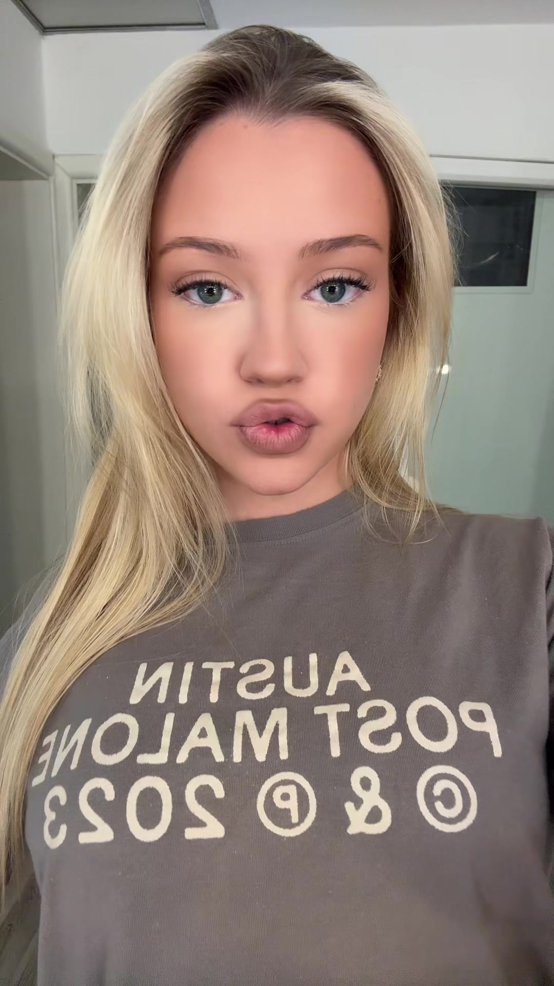 @๐ฉ๐ธ′