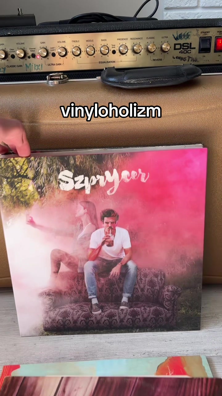 @mikkisvinyls 📀🎱
