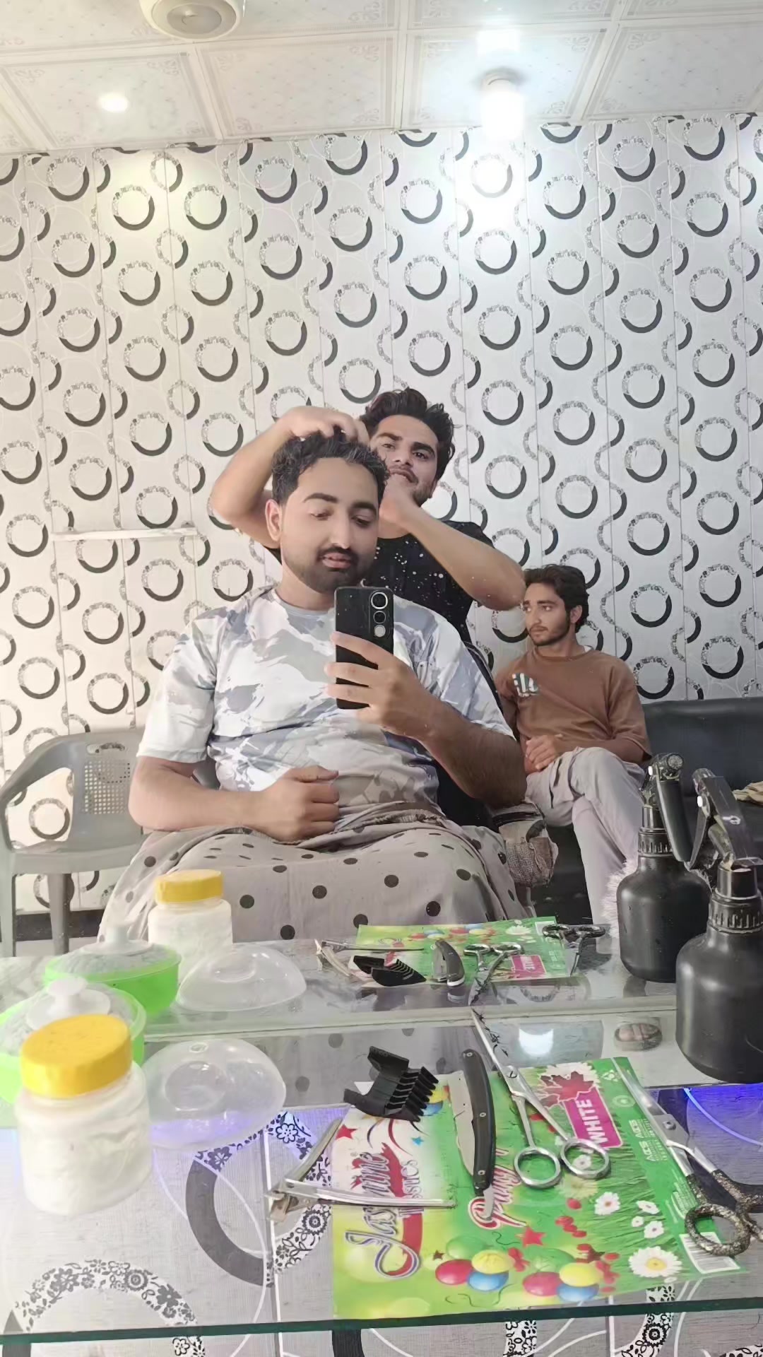 @HASEEB ✨