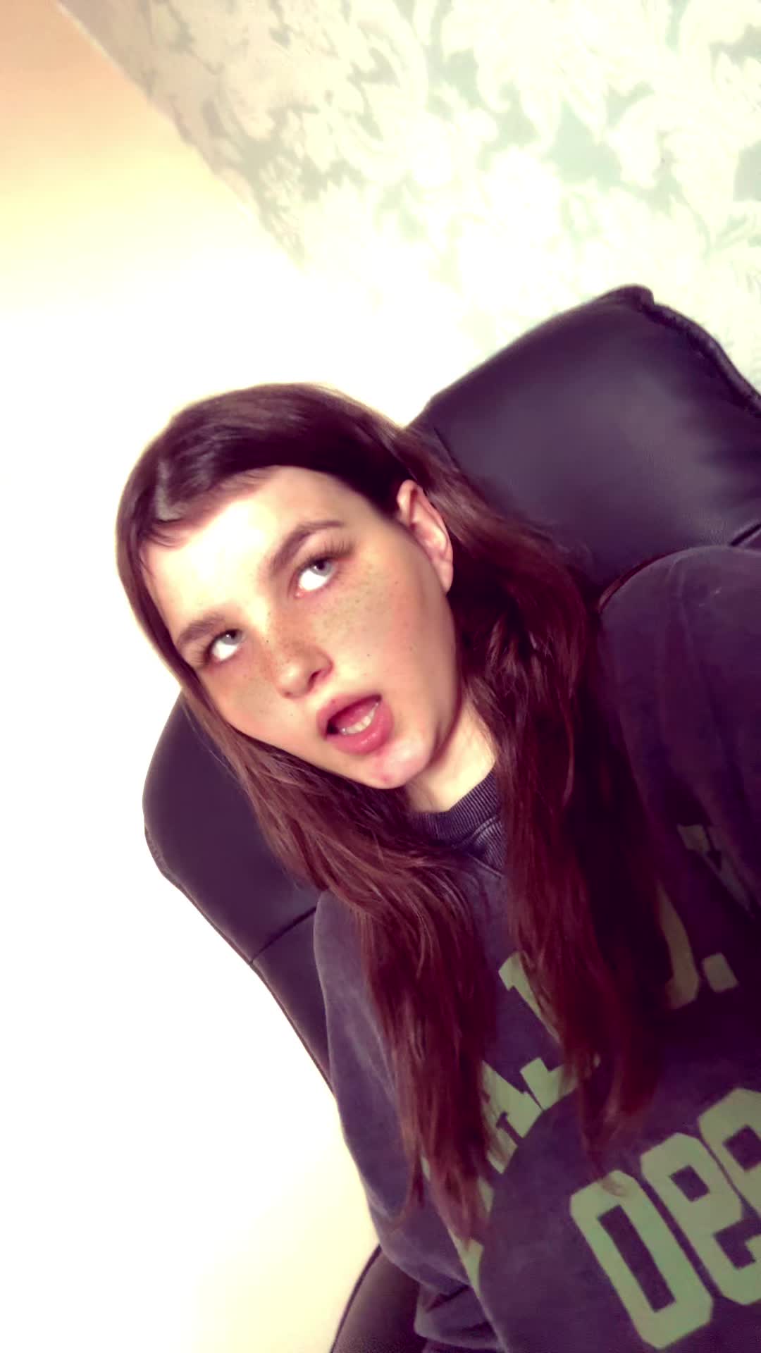 @Ell🦋🫶🏻