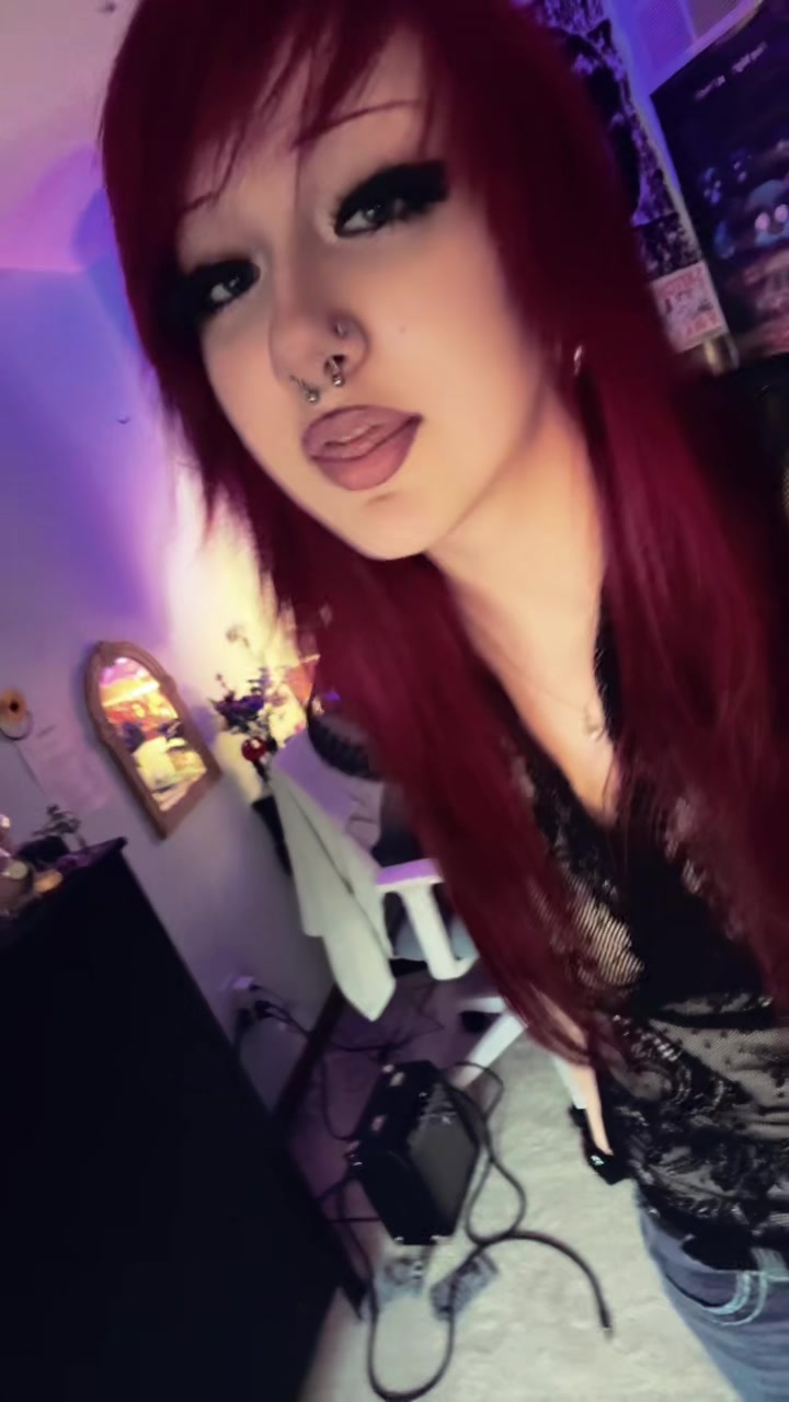 @˚⊹ 𝐡𝐞𝐥𝐞𝐧𝐚 ֺ۪ ✦˚