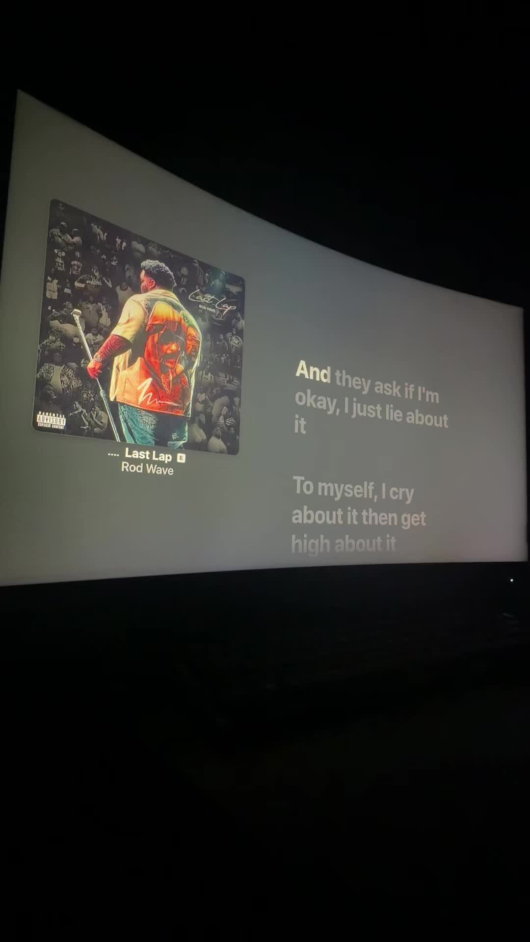 @🎧