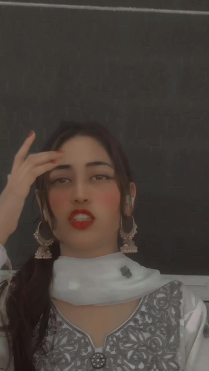 @𝑸𝑼𝑬𝑬𝑵 𝑩 🦋 ✨👀
