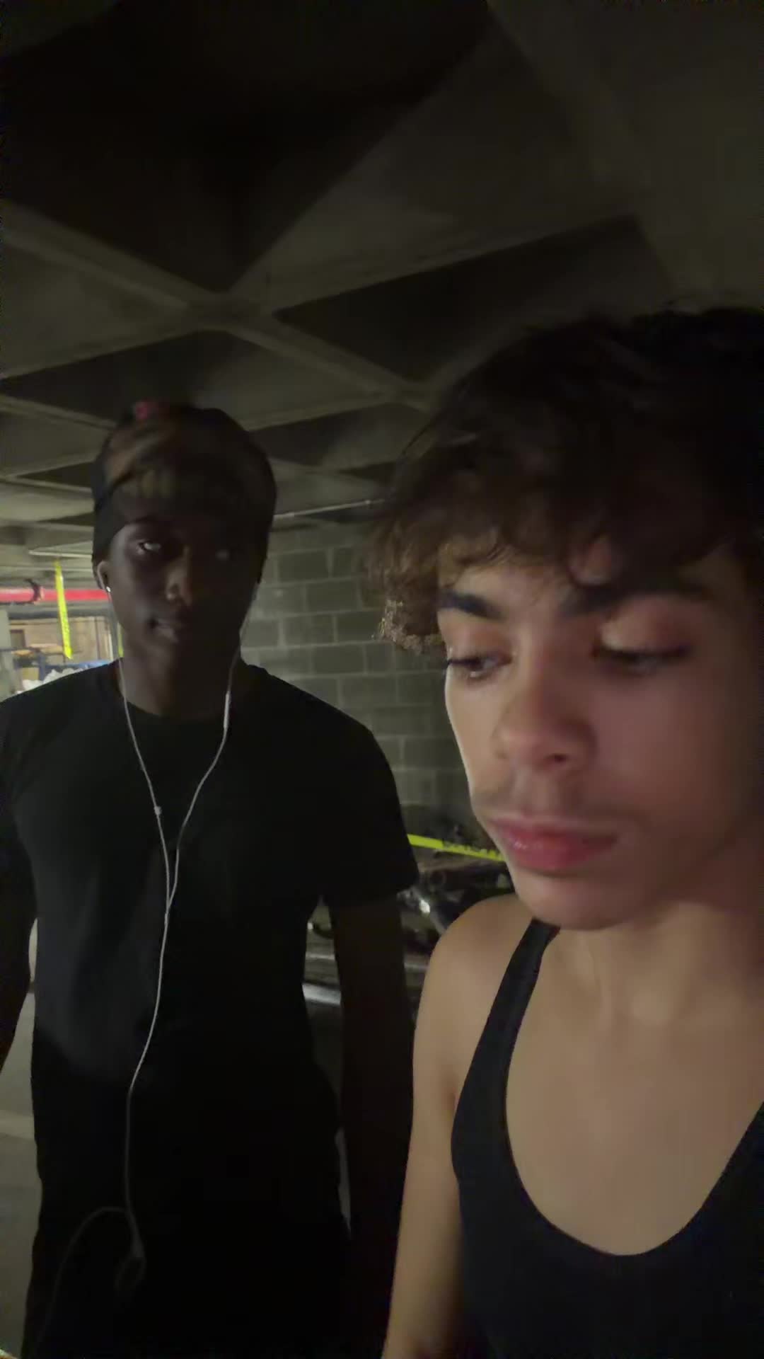 @iseezayy