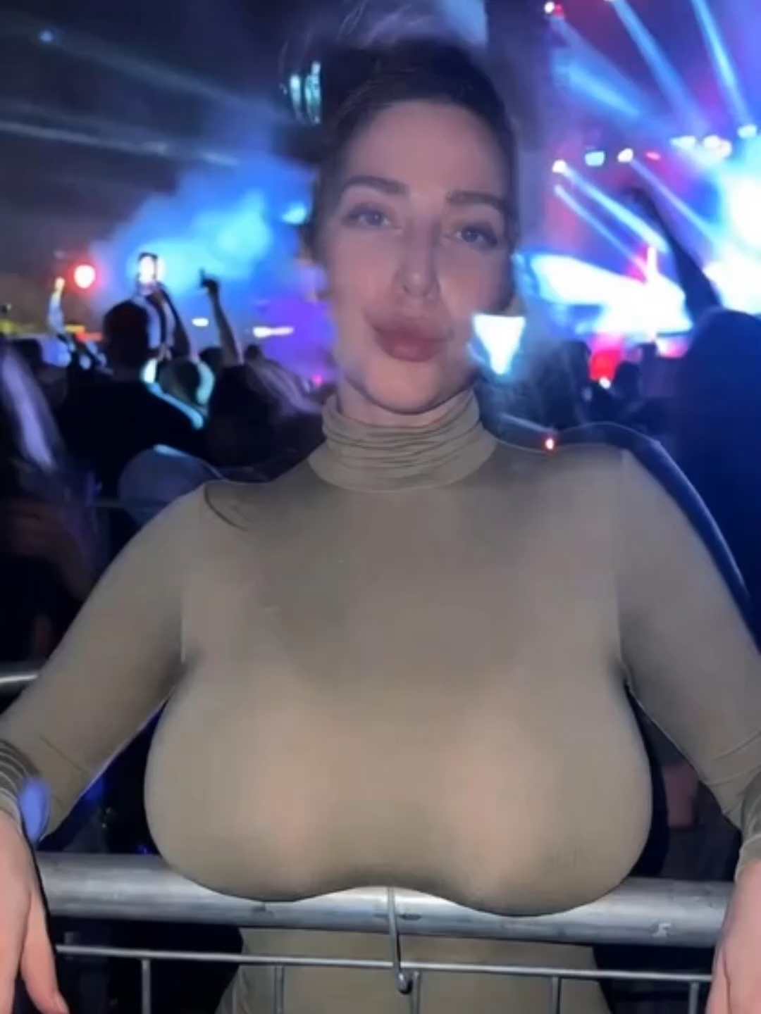 @girls dancing music