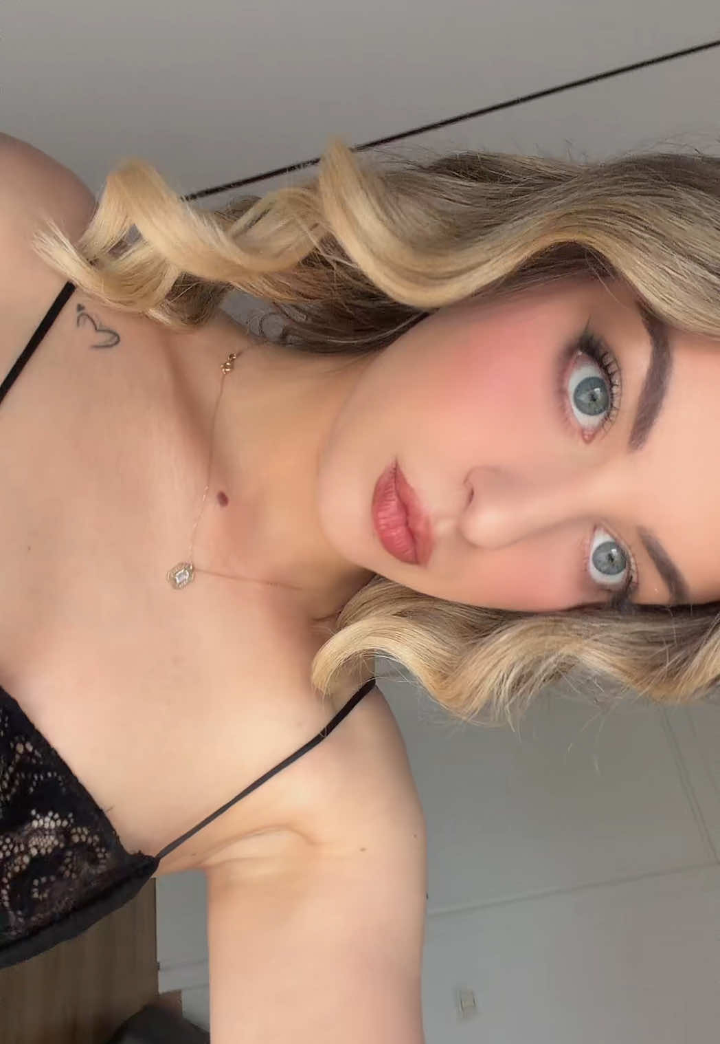 @iris