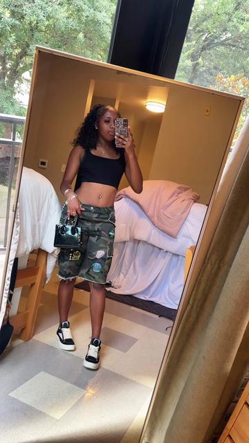 @b.thebarbie