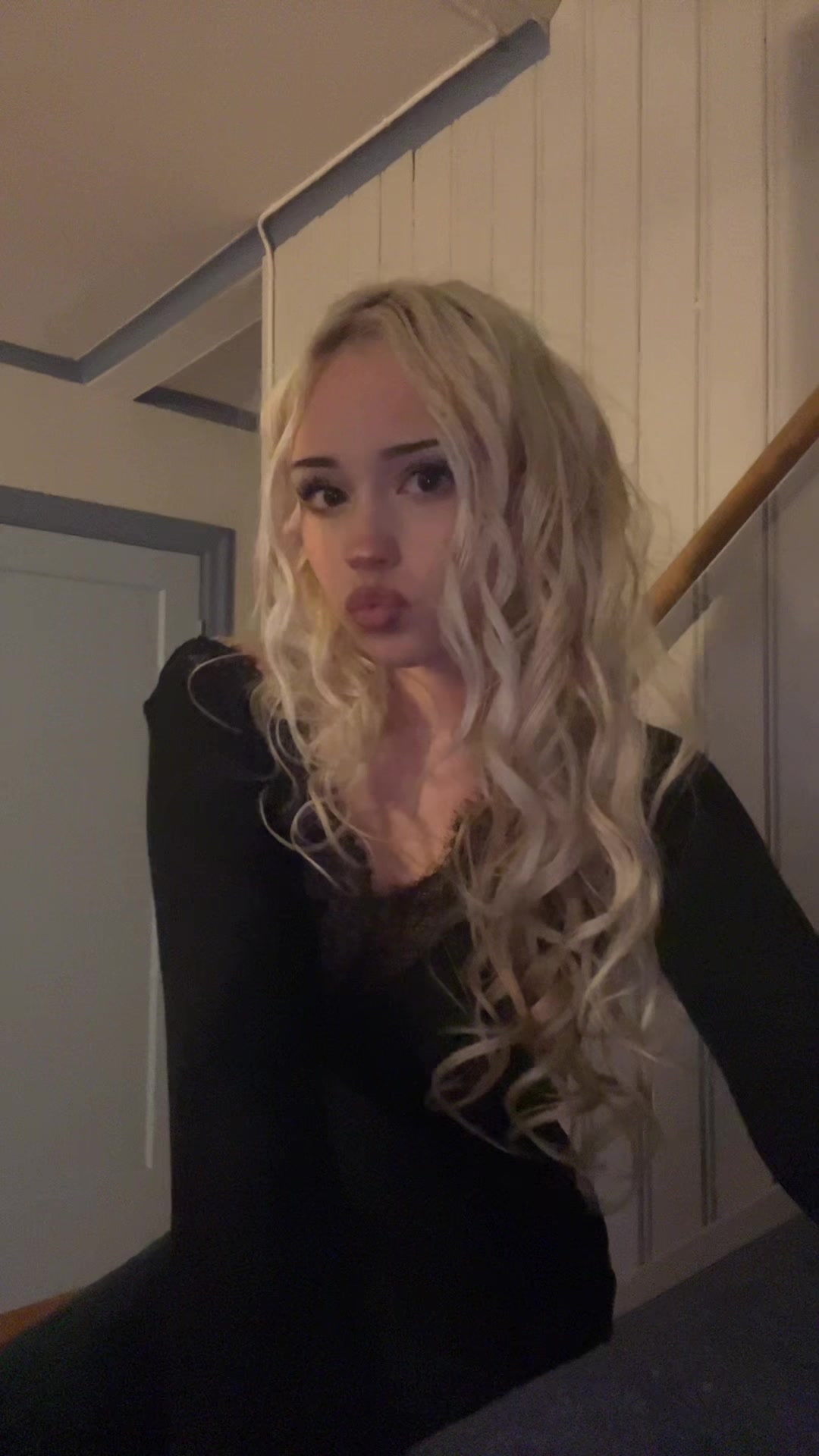 @⃟
