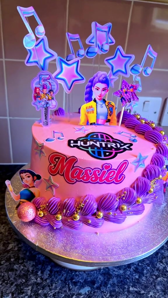 @Mia’s cake 🎂🧁🍰🇬🇧🇭🇳