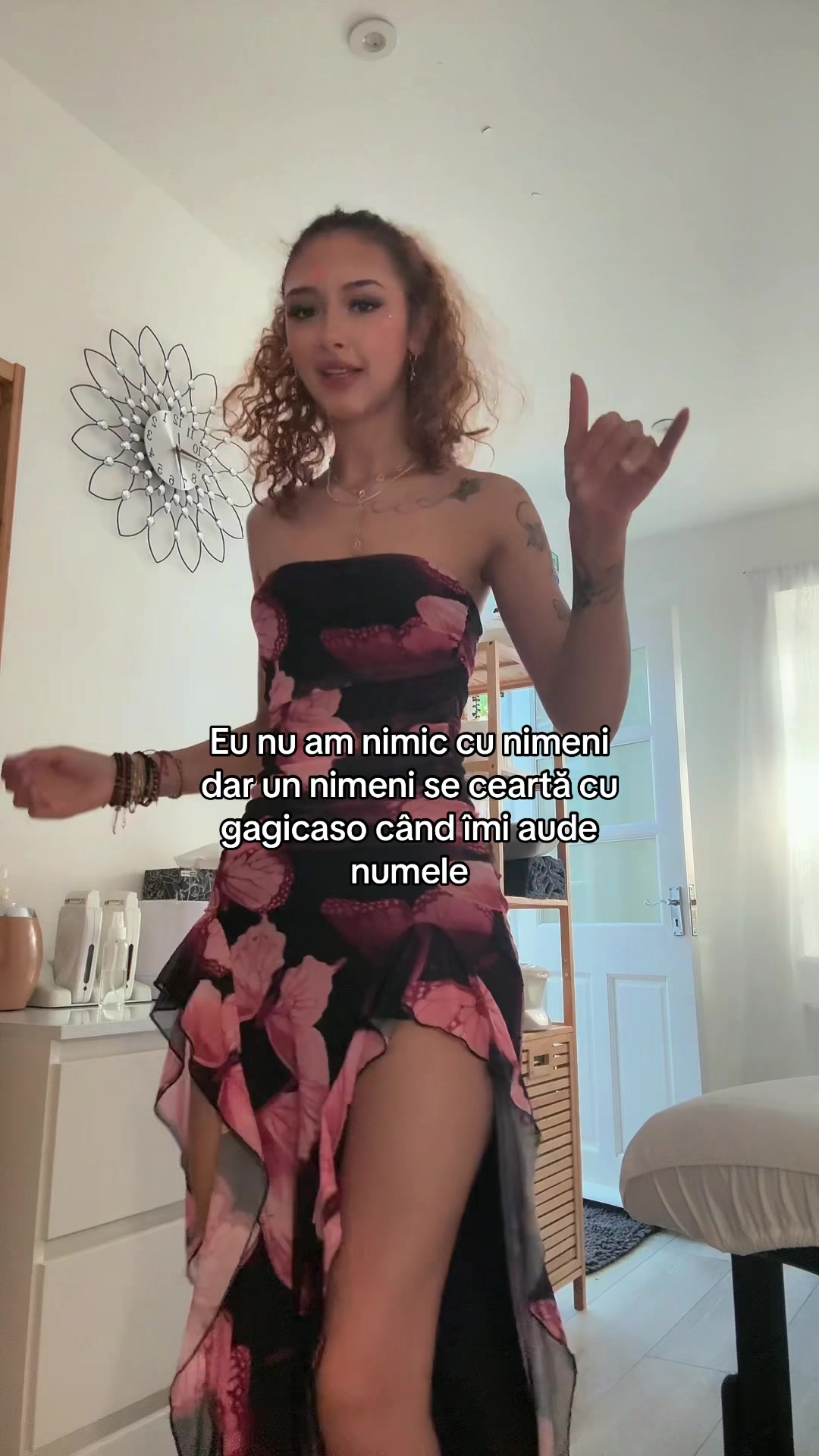 @🧟&zwj;♀️