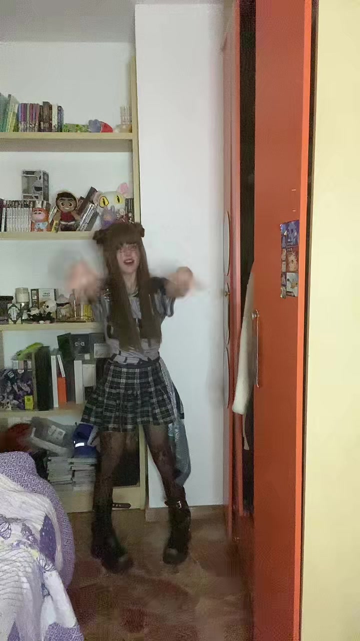 @Akko