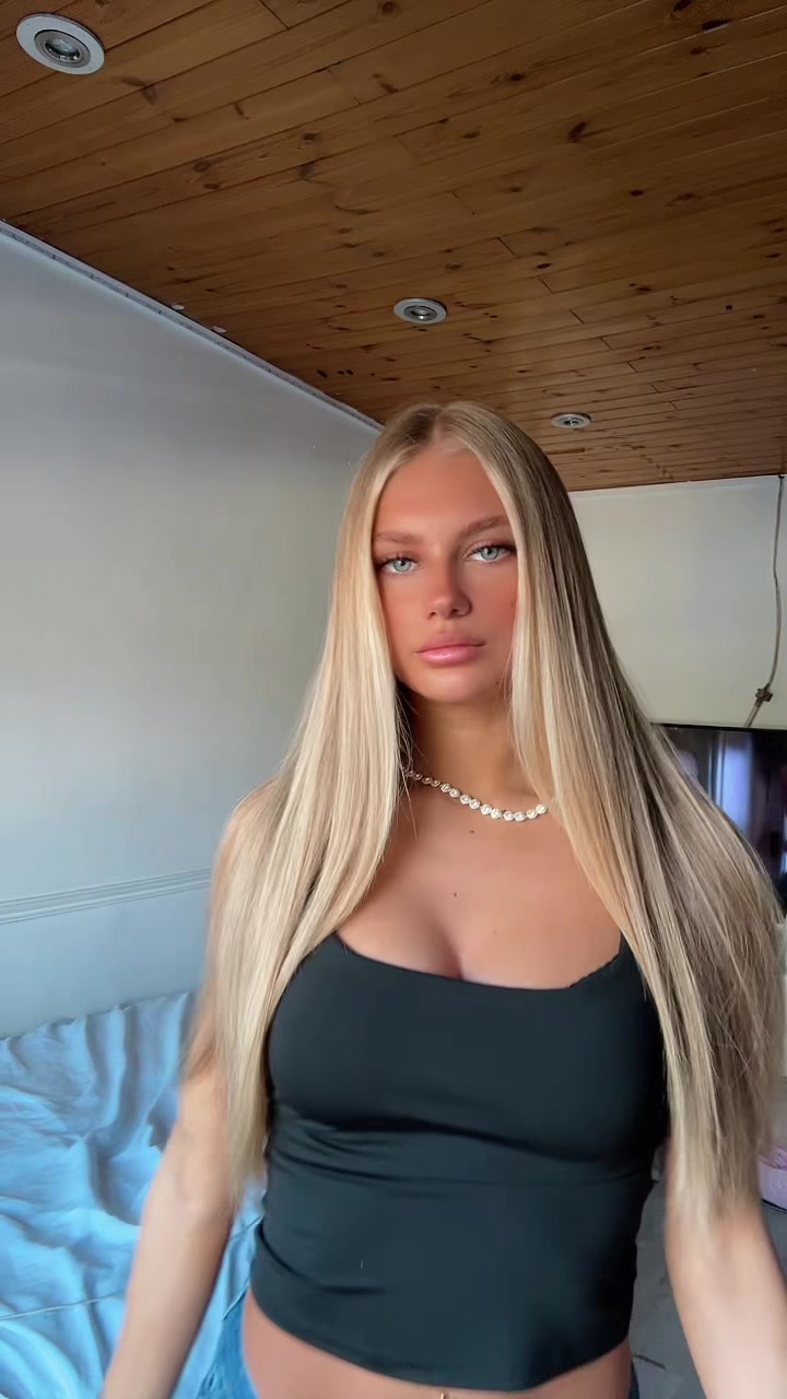 @vanesacalx