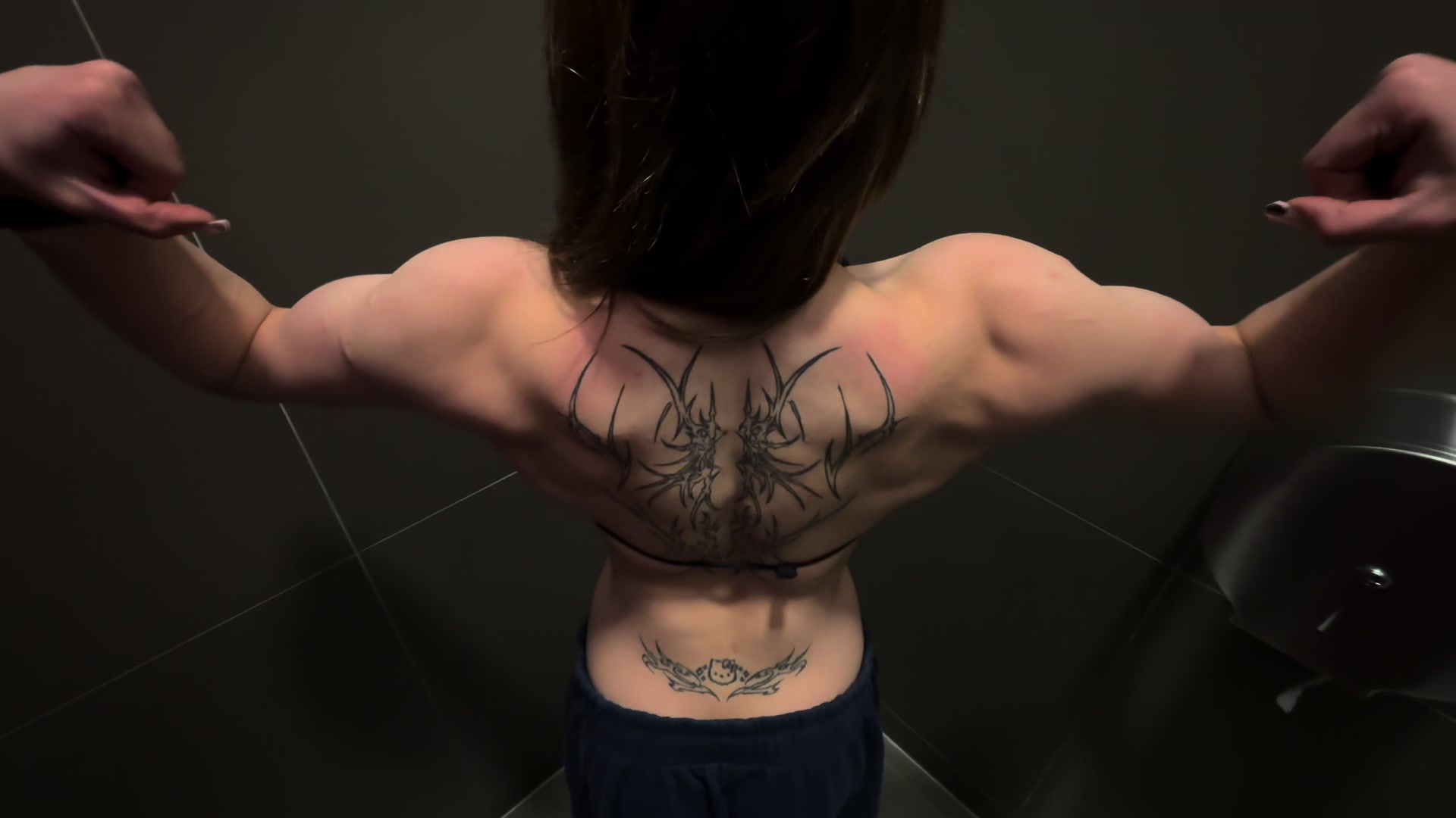 @ilovemuscularmen12
