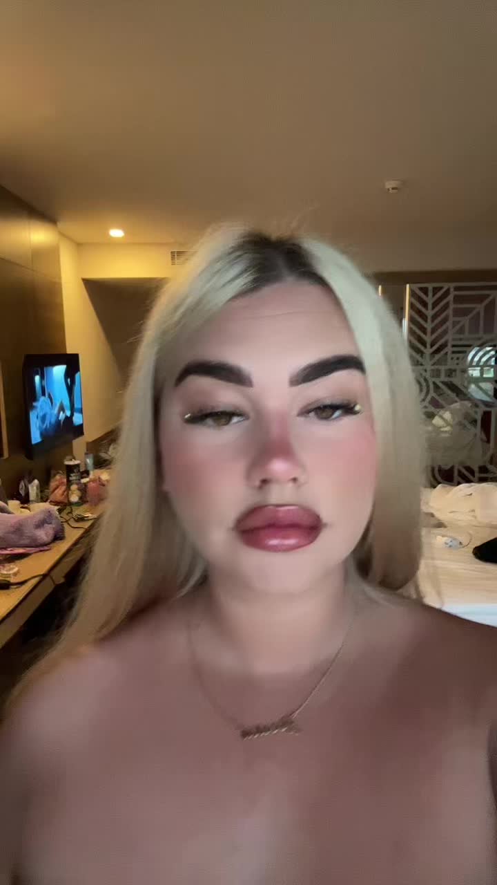 @luanapeach
