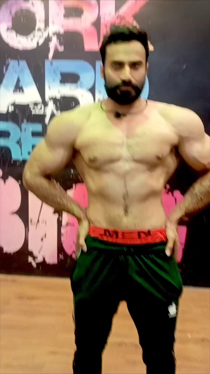 @Broly omii strong body