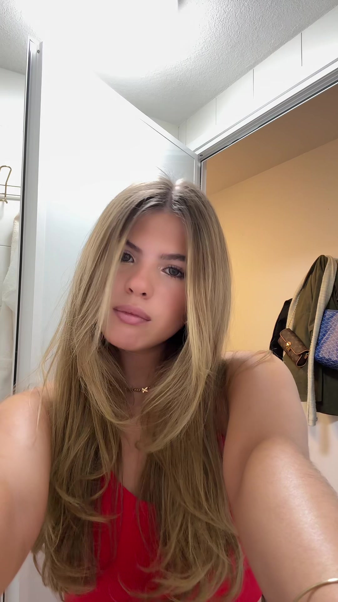 @sophiaphilips_