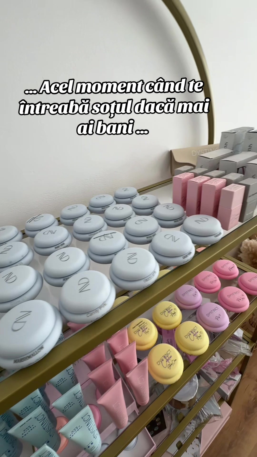 @Oana Cimponerescu.Nail Trainer