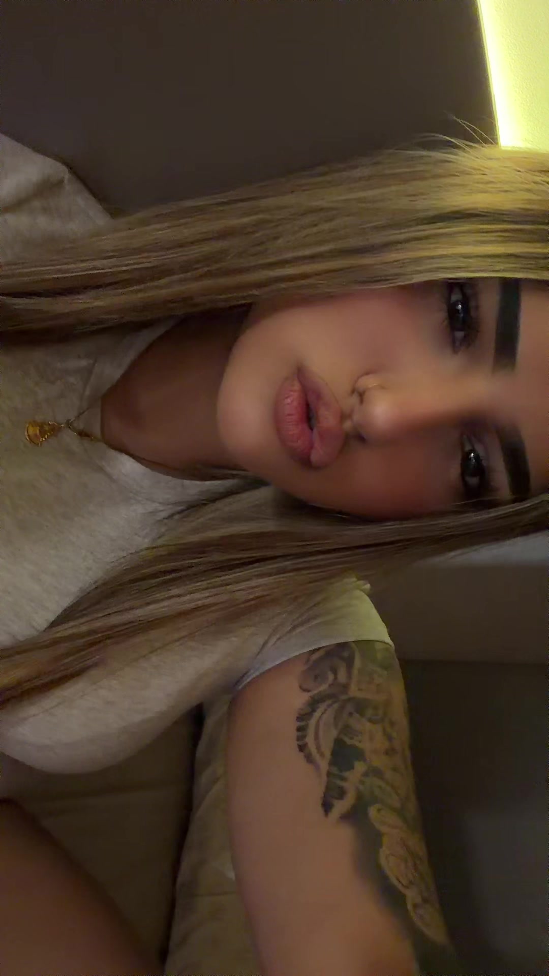 @Claudia López