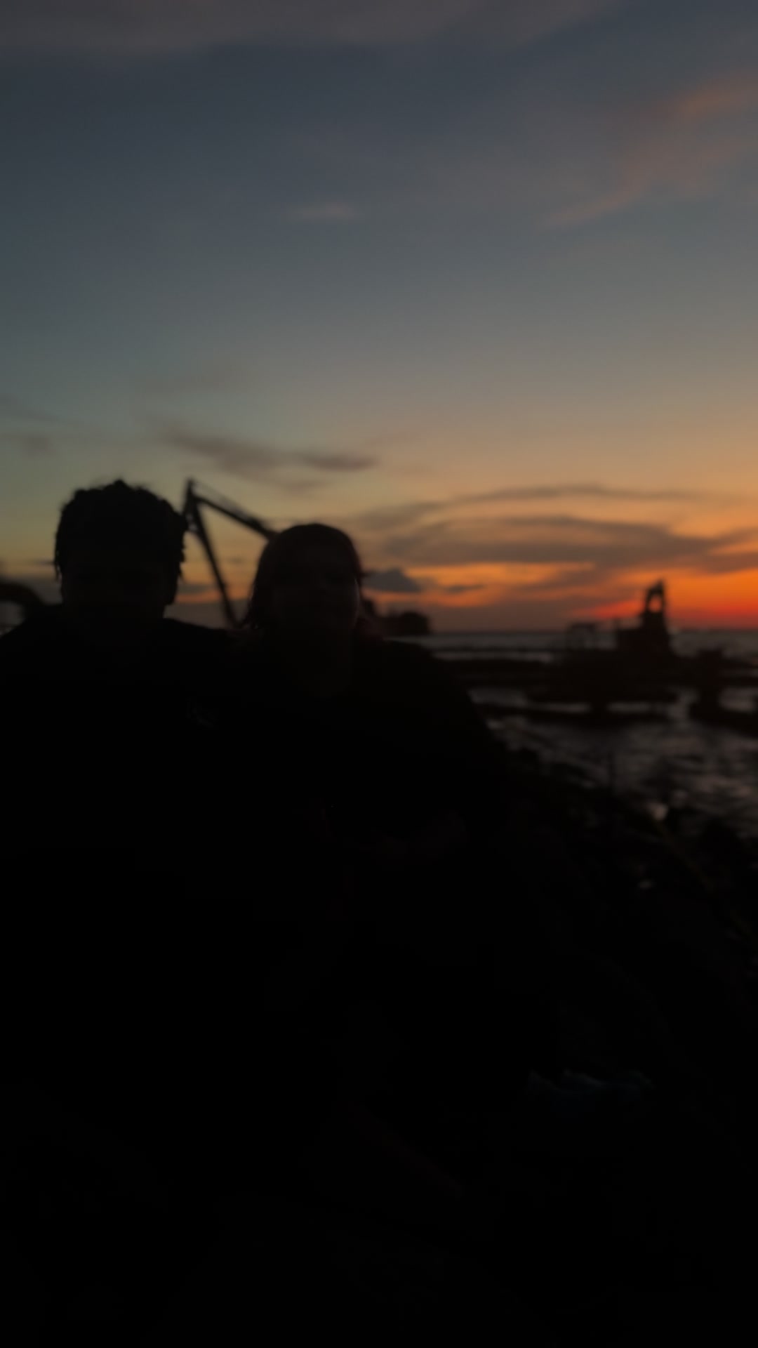 @grey °❀⋆.ೃ࿔*:・-ˋ