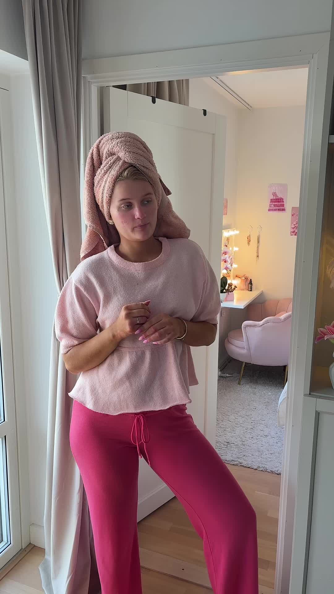 @celinespinkworld